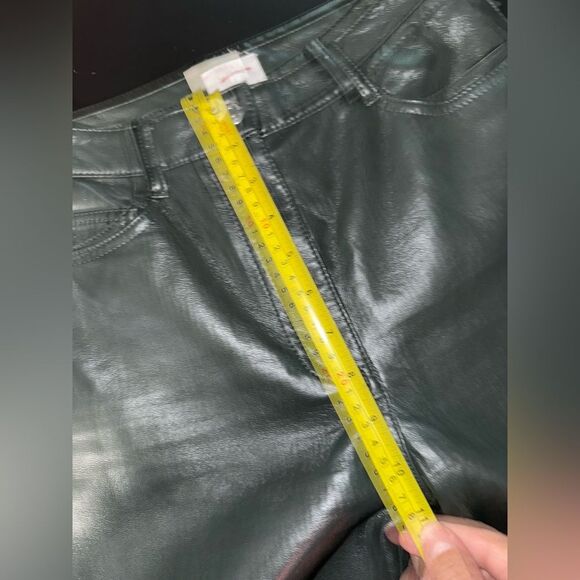 WILFRED Melina Cropped Deep Olive Faux Leather Pants Size 2 EUC W/tiny flaw* - Picture 8 of 9